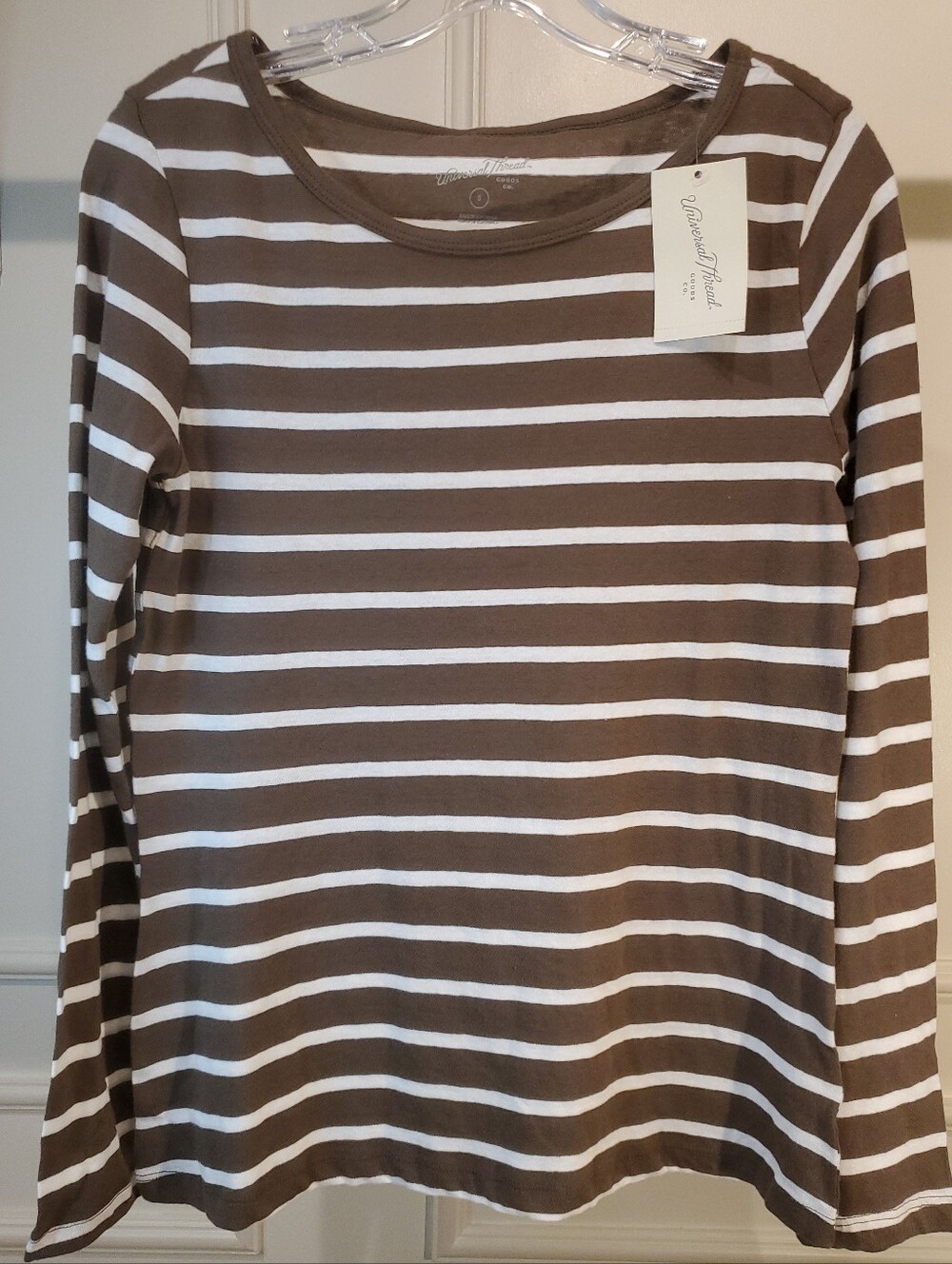 NWT Universal Thread Brown & White Striped Long Sleeve Tee Women's Size Small